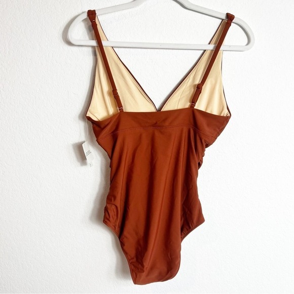 AMAZON ESSENTIALS WOMEN'S PLUNGE ONE PIECE BROWN SWIMSUIT SIZE 8 NEW WITH TAGS - Picture 4 of 8